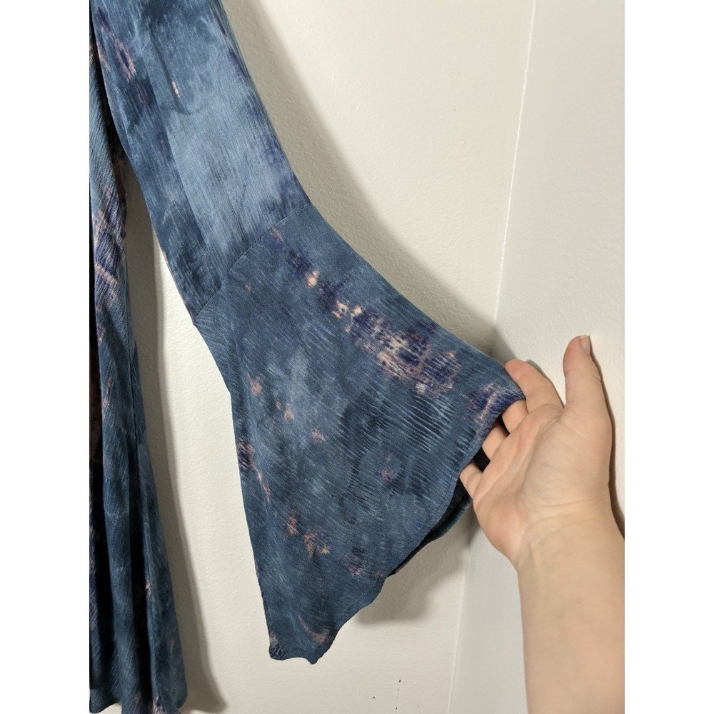 Umgee Tie-Dye Mini Dress With Bell Sleeves Sz Large Blue Boho Festival Flowy - Picture 4 of 9